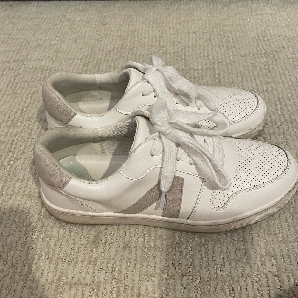 MIA sneakers